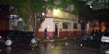 Chocaron dos vehículos en el centro de Corrientes\u002E (Foto: Época)