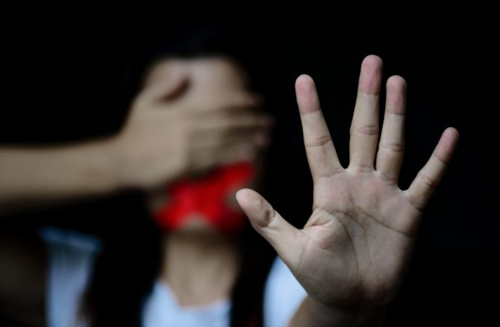 La violencia empieza con las palabras: las expresiones más usadas contra las mujeres