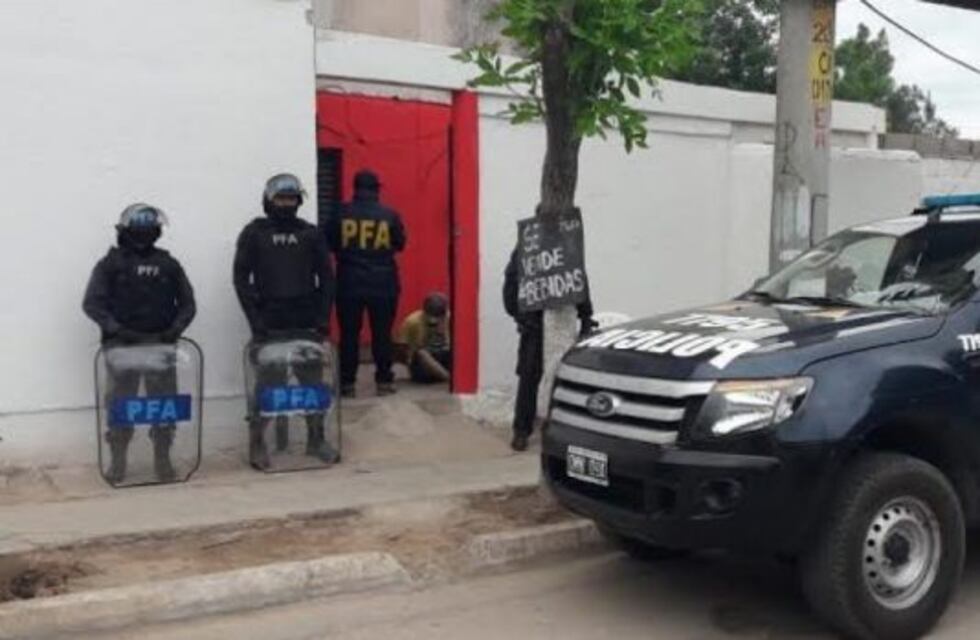 Desbaratan un kiosco por venta de drogas