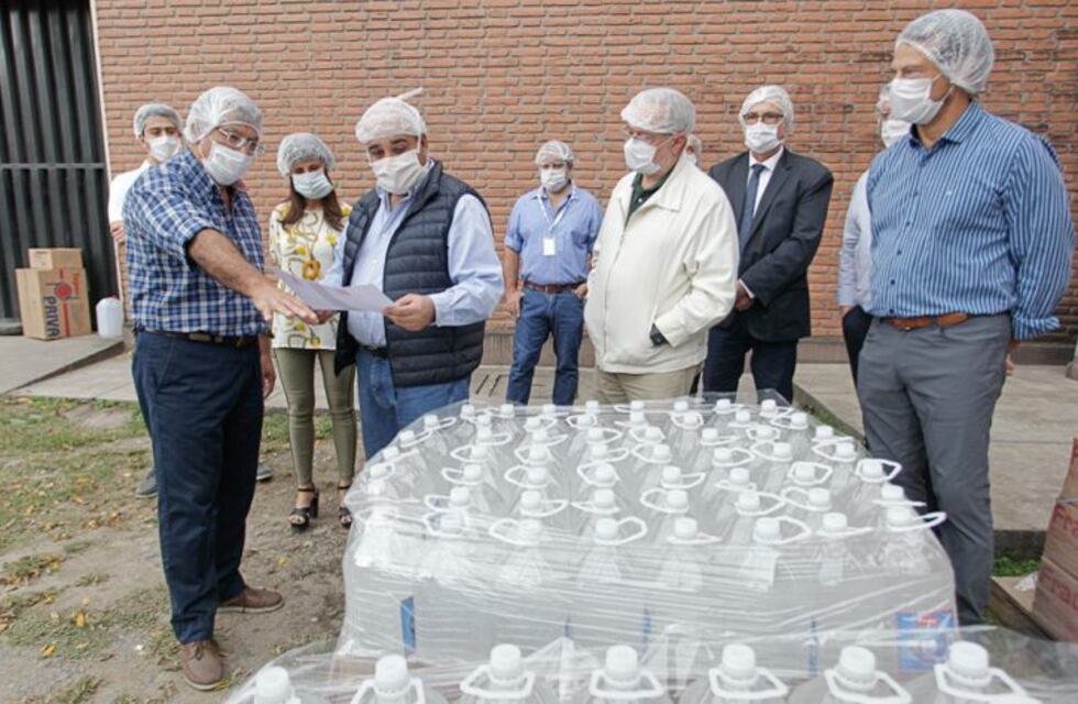 Una fábrica de la provincia donó al Sistema de Salud alcohol etílico y gel
