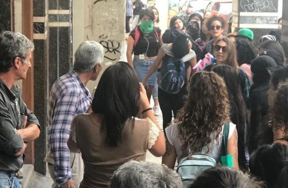 Escraches y pintadas en marcha por abusos sexuales
