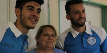 Jugadores de Belgrano en el Hospital de Niños\u002E