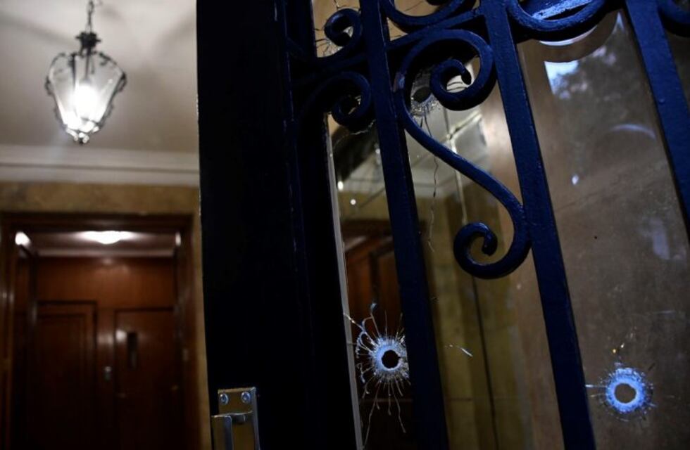 Disparó contra Fiscalía, armó un escándalo en el Juzgado y rompió una puerta