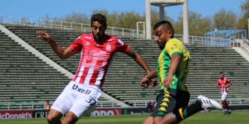 Aldosivi venció 2-0 a San Martín de Tucumán