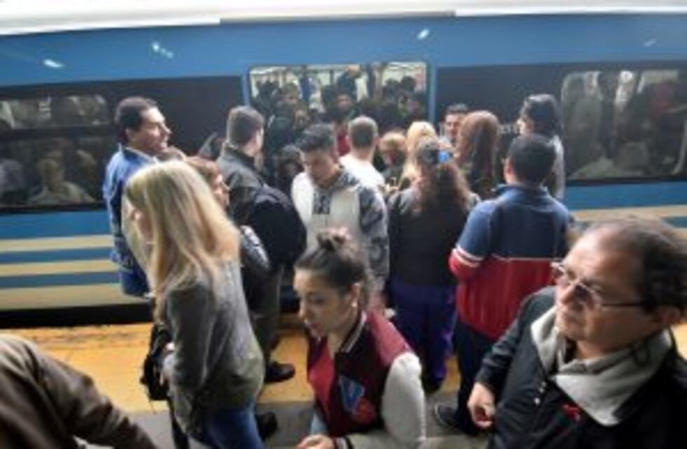 El servicio eléctrico del tren Roca no funcionó entre las 22 del sábado y las 10 del domingo