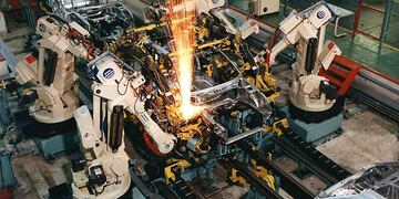 300 mil puestos serán reemplazados por robots\u002E