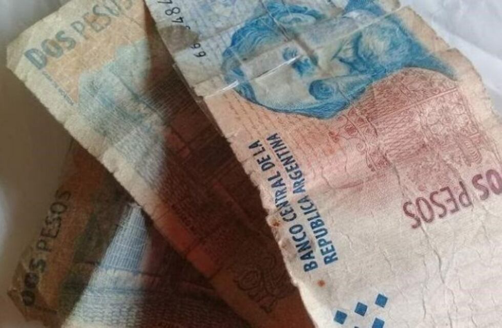 Los bancos recibirán el billete de dos pesos hasta el 27 de abril