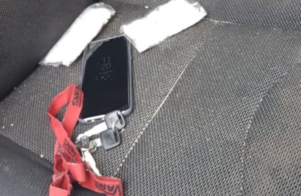 Detuvieron a un joven que hacía delivery de droga y le secuestraron más de cien dosis de cocaína