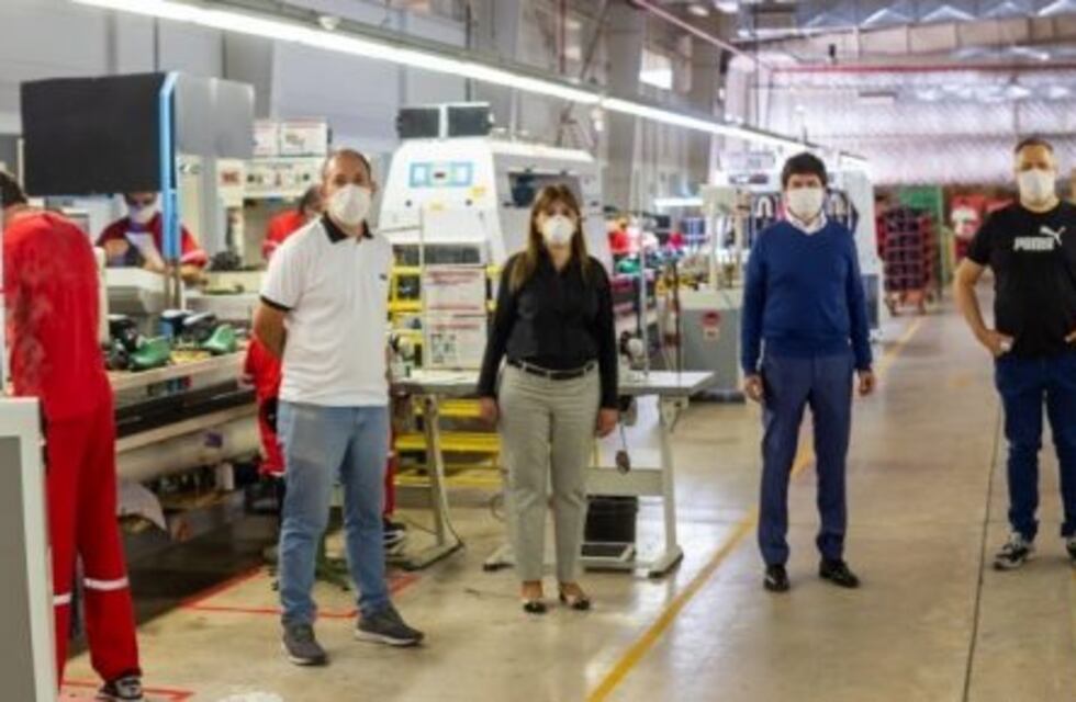 La fábrica Puma reanuda su producción bajo un estricto protocolo sanitario