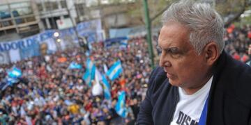 El Pata Medina le dará canastas navideñas a los desocupados de la UOCRA desde la cárcel