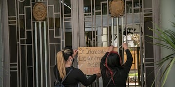 Protesta de gastronómicos frente a la Municipalidad de San Rafael