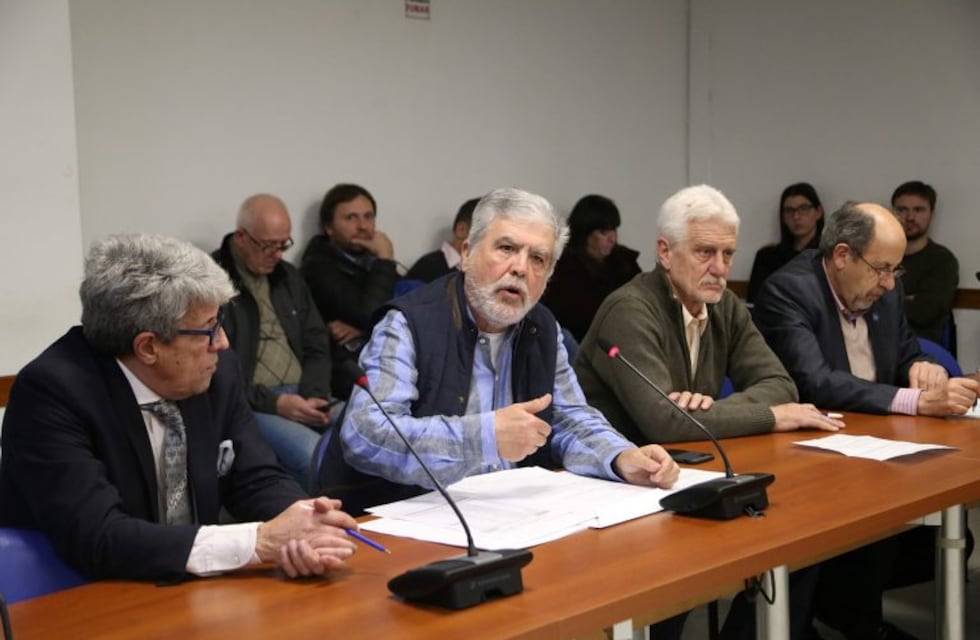 El abogado de Julio De Vido tildó de "show mediático" el pedido de desafuero y detención