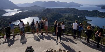 Gustavo Gennuso contó cómo será la reapertura al turismo el próximo viernes en Bariloche