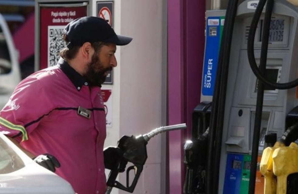 Tras la suspensión del servicio, una estación de Los Hornos realiza cargas de GNC