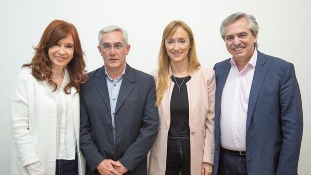 Cristina y Alberto Fernández junto a Anabel Fernández Sagasti y Jorge Tanús.