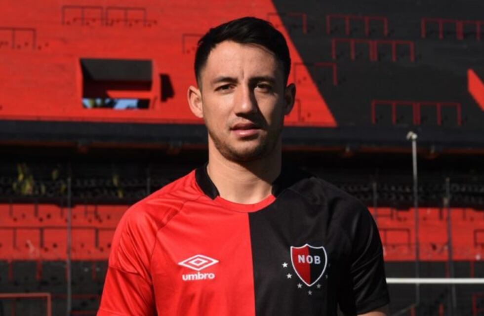 Seis adentro: Newell's formalizó la llegada de Iván Piris y Teodoro Paredes