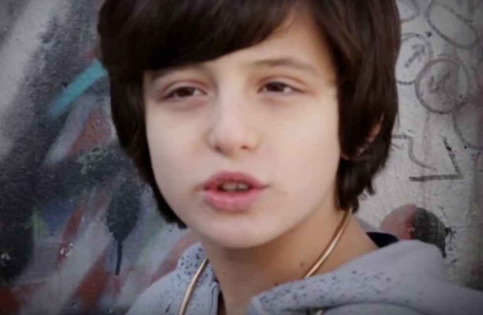 Tiene síndrome de Tourette, le hacían bullying y contestó con un rap