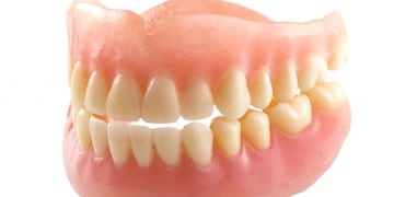 Vendía la dentadura de su abuelo por Facebook\u002E