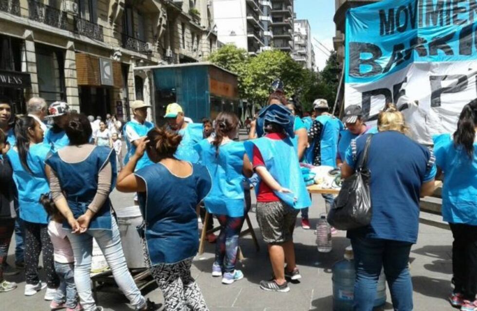 Marcha contra el FMI en el centro de la ciudad de Córdoba