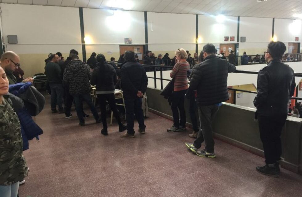 Santa Cruz: Las PASO se desarrollan con tranquilidad y de manera lenta en Caleta Olivia