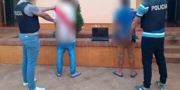 En el segundo procedimiento, la policía incautó una mochila con una notebook\u002E