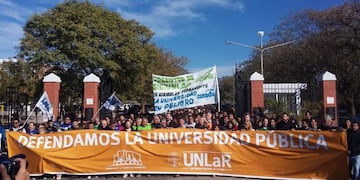 Momento en el que iniciaba la marcha tras el abrazo simbólico