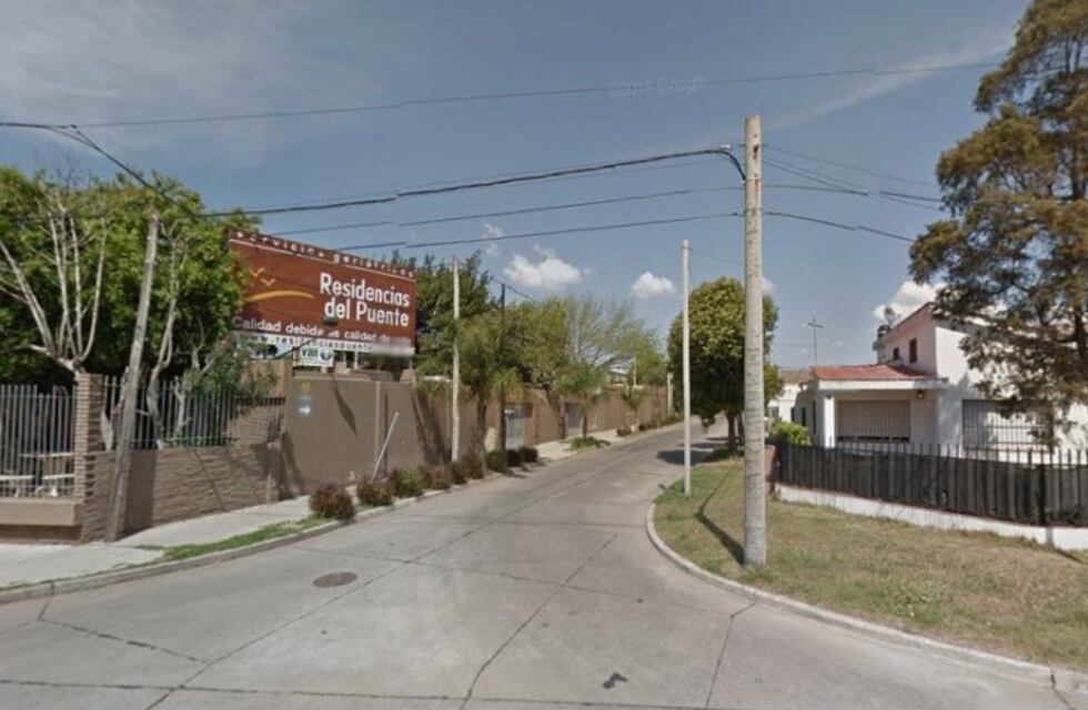 Dos jóvenes dejaron a una nena de "campana" en la calle para entrar a robar a una casa