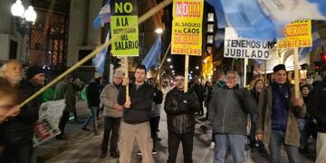 Fuerte protesta de Empleados de Comercio por la suba de precios (@silvana_crocci)