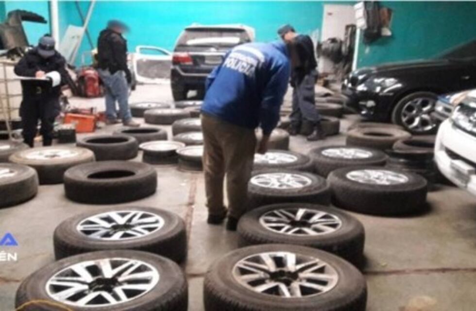 Secuestraron gran cantidad de ruedas en allanamiento