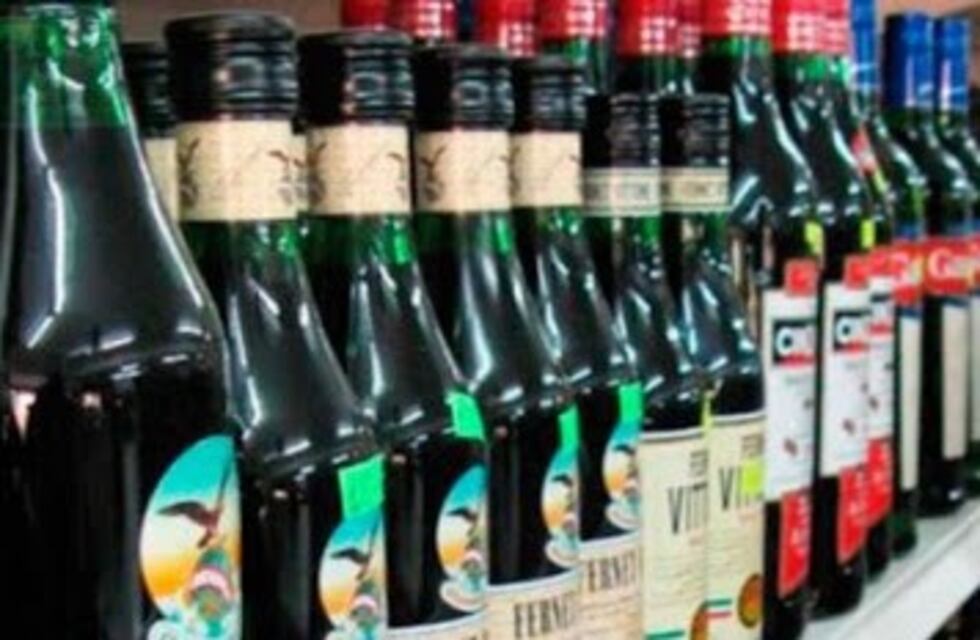 La policía desarmó un grupo que vendía alcohol a menores por las redes