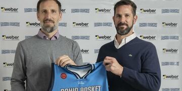 Pepe y Martín Mackey, el nuevo Director Deportivo\u002E Una dupla prestigiosa que apunta a la formación en Weber Bahía Basket (Foto gentileza Weber Bahía Basket)