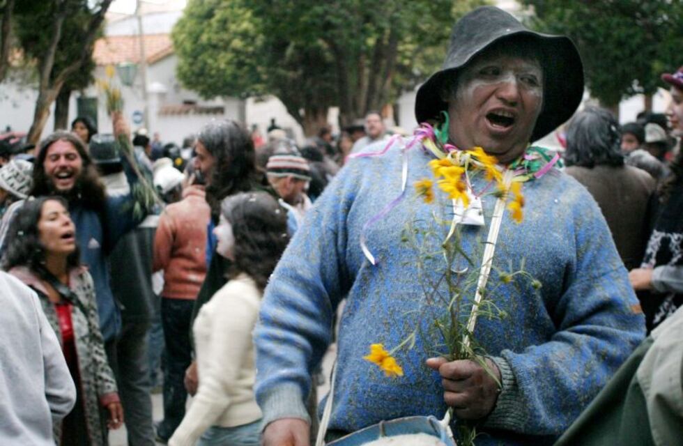 Los jujeños reafirmaron sus lazos afectivos en el "Jueves de Compadres"