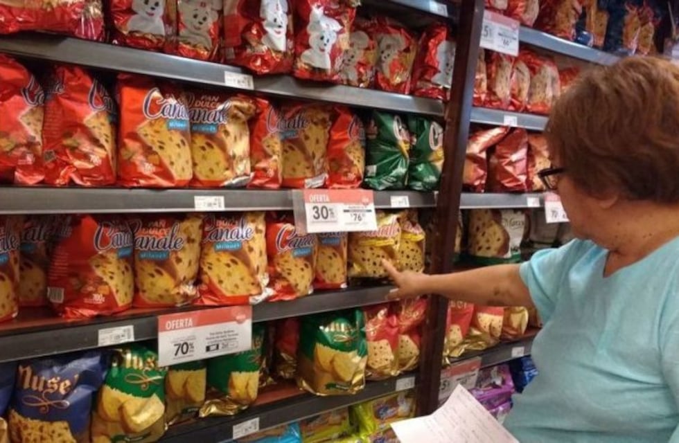 Presentan en Rosario canasta navideña y aseguran que es la más barata del país