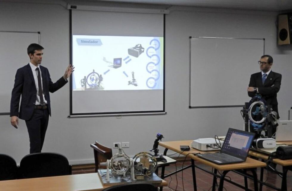 Estudiantes de la UNCUYO crearon un simulador de vuelo