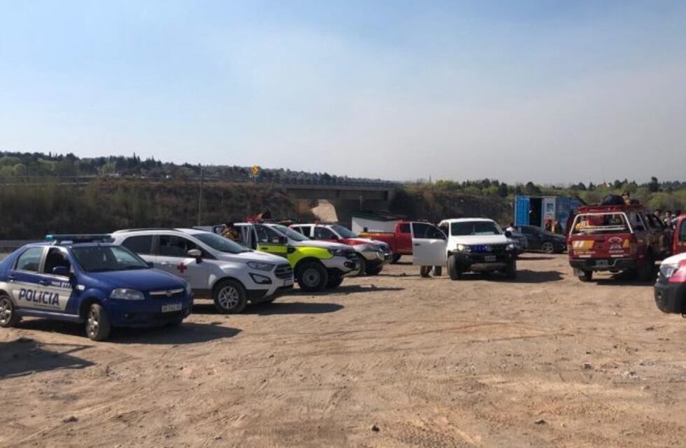 Solidaridad: vecinos de las zonas afectadas por los incendios, acercaron donaciones para los bomberos