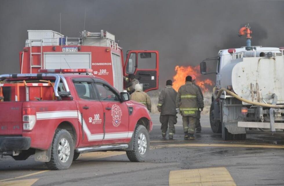 Lograron controlar y extinguir el incendio en Puerto Madryn