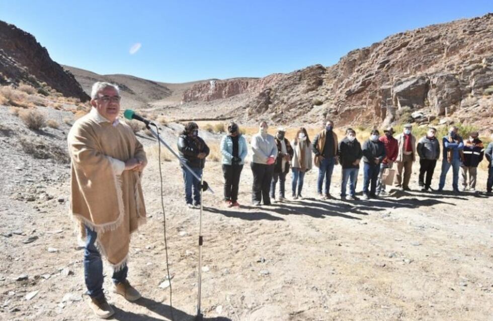 Se inauguró un reservorio de agua y se lanzó la obra del dique Paicuqui