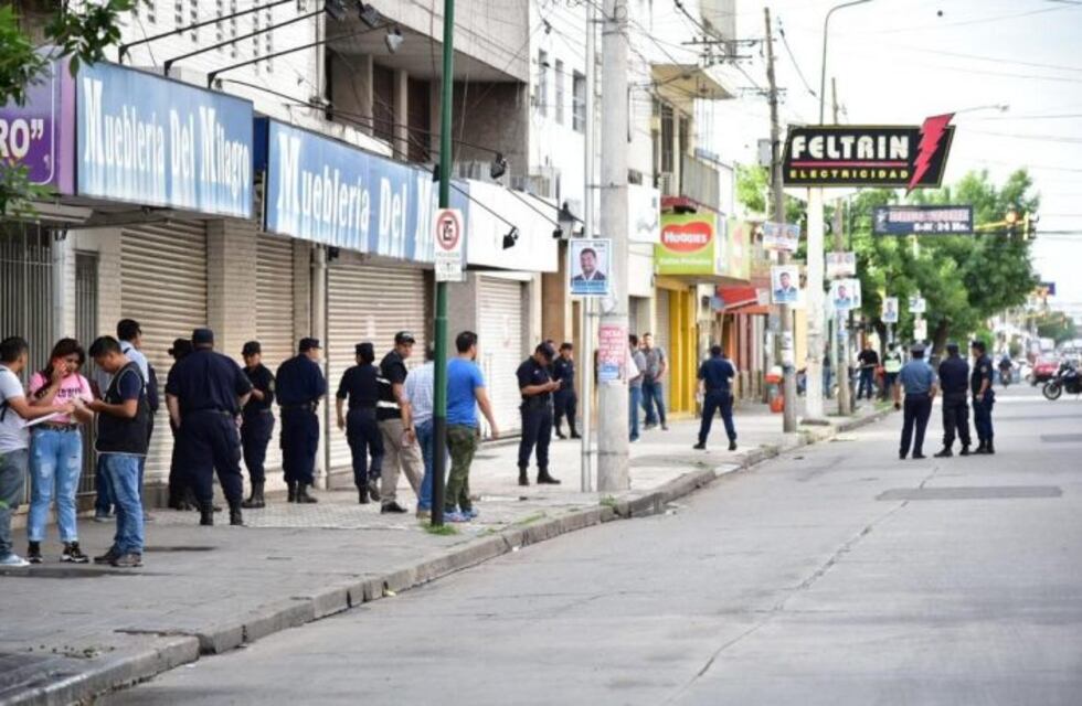 Así fue el tiroteo entre pegatineros en el centro de Salta