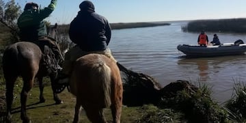 Así fue el operativo a caballo que se desplegó para buscar a los pescadores en Ensenada