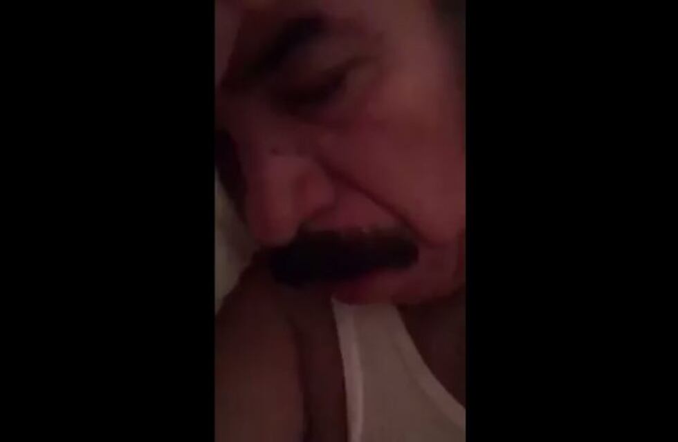 Grabó los ronquidos de su esposo por 4 años y los transformó en una nueva versión de "Despacito"