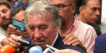 Armando Pu00e9rez confu00eda en que este fin de semana volveru00e1 el fu00fatbol argentino.