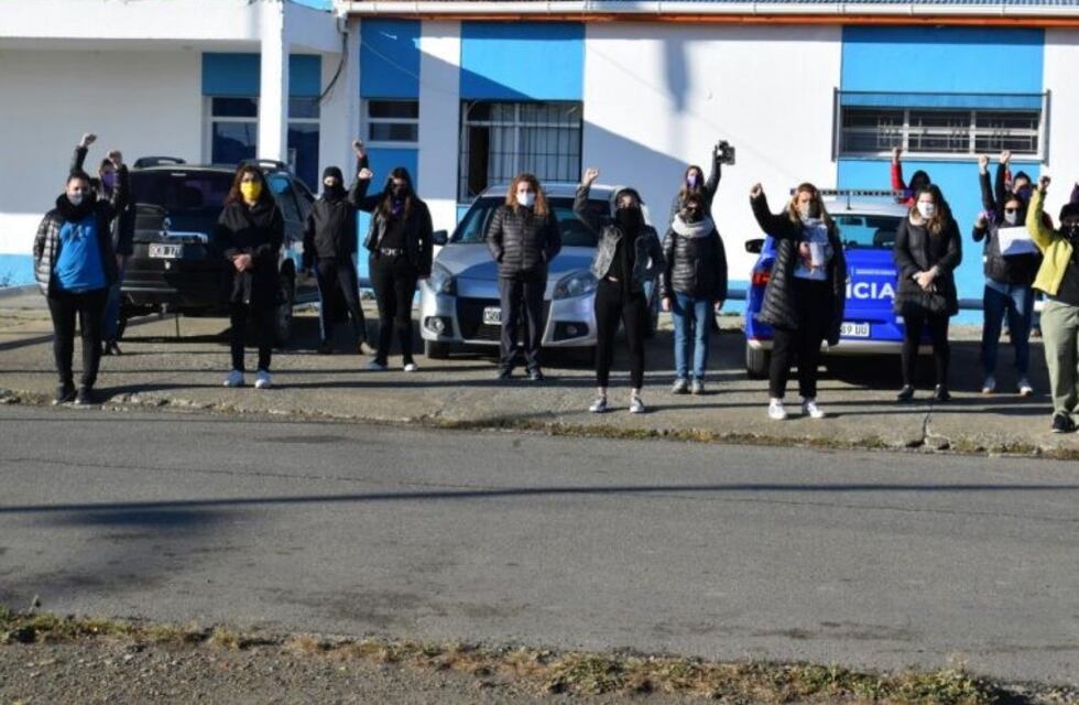 Protesta frente a la comisaría donde está detenido Pablo Núñez