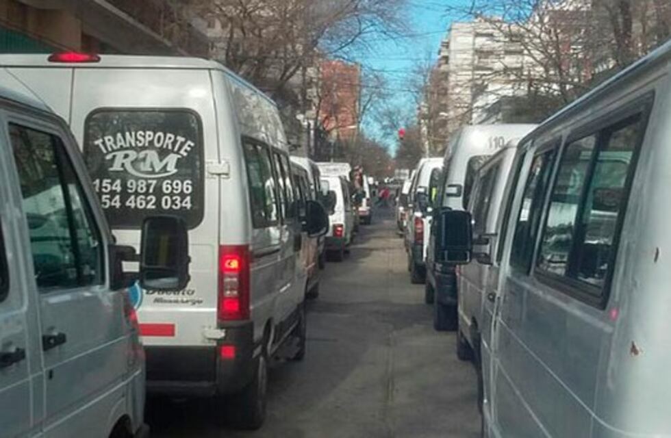 Empresas de transporte para personas con discapacidad paran por retraso en los pagos