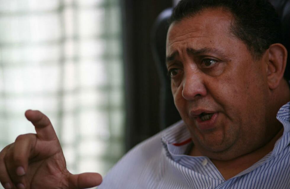 El fuerte tuit que Luis D’Elía escribió tras la muerte de Carlos Menem y luego borró