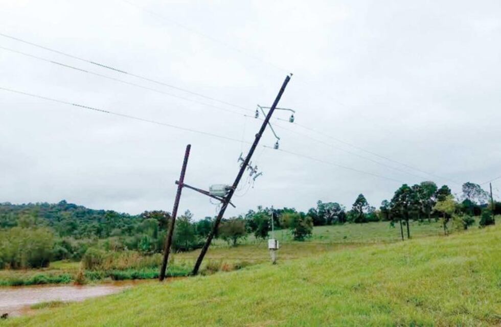 Preocupa el estado de postes en San Pedro