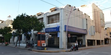 Los bancos permanecerán cerrados durante el martes en Santiago\u002E
