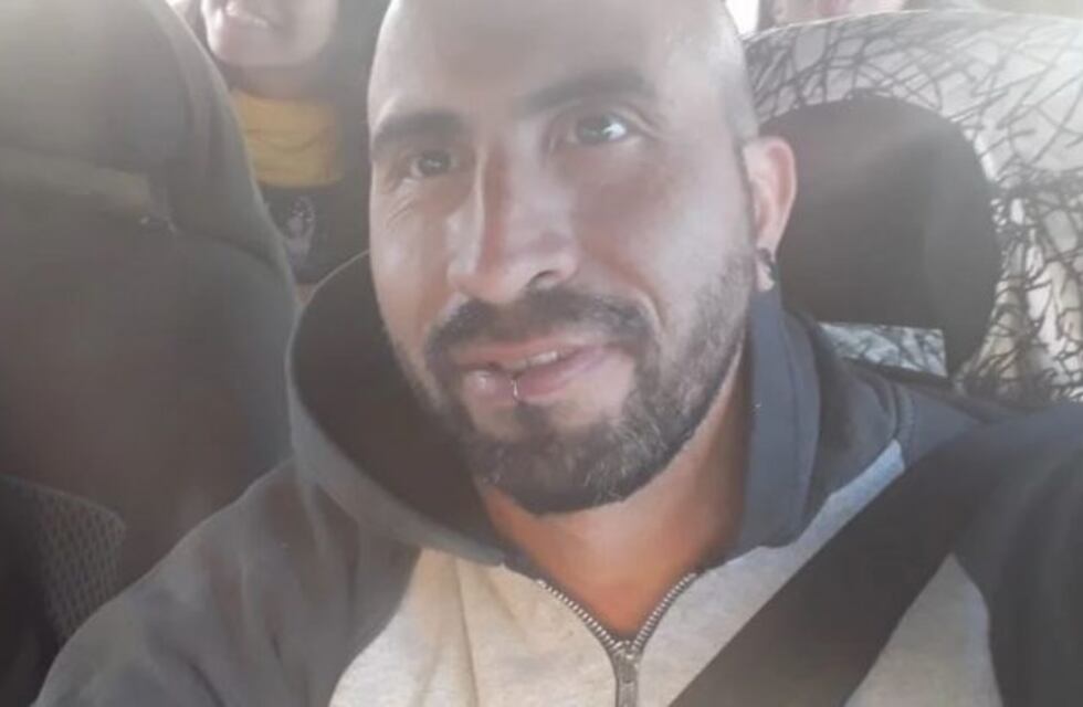 Viajó con sus hijos y sobrina a festejar su cumpleaños, los chocaron y murieron