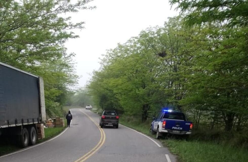 Icho Cruz: camión perdió parte de su carga en plena ruta
