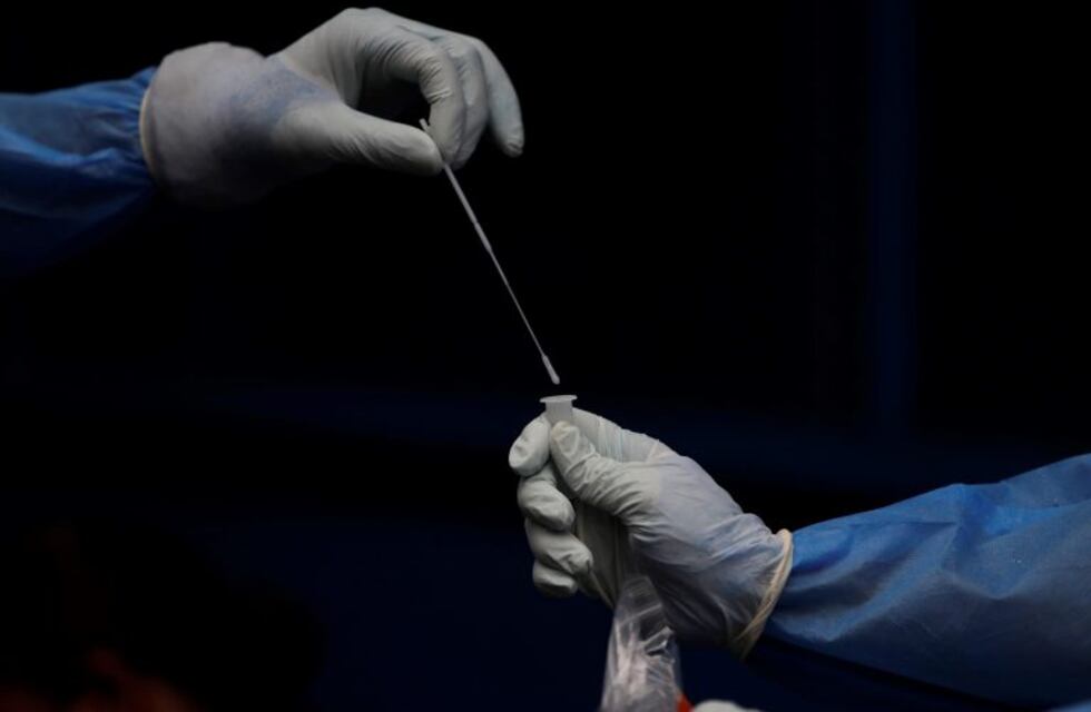 Colegio médico de Paraná: "Esta pandemia termina cuando se encuentre la vacuna, no antes"