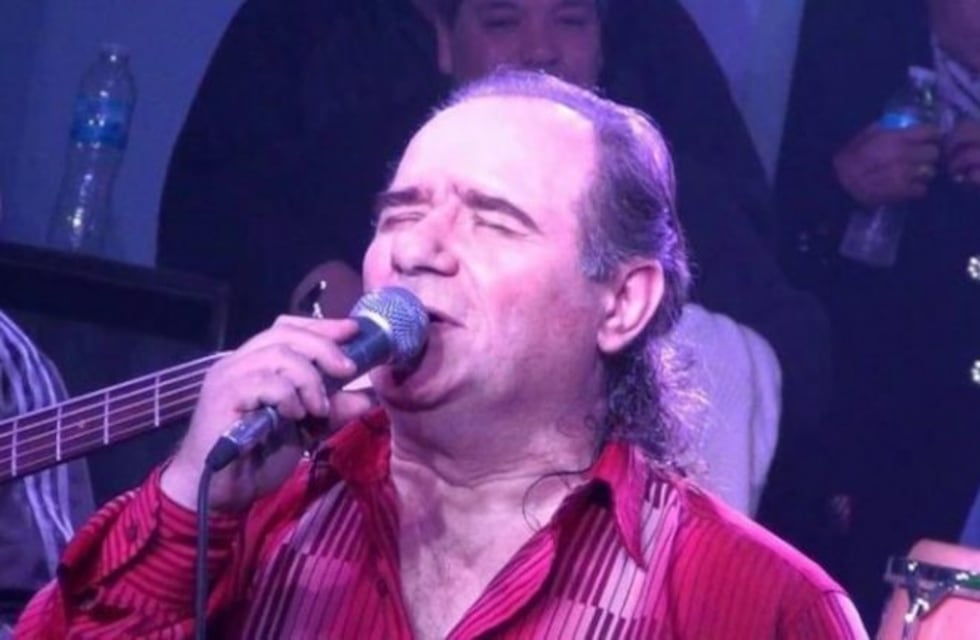 Video: el momento en el que colapsa Juan Carlos "Banana" Mascheroni, cantante del grupo Los del Fuego